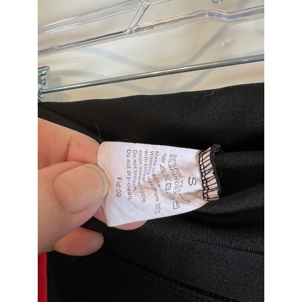 Yoga Pants Leggings Black W/ Red Or Rose Heart Stretch Workout Pants High Waist - Picture 4 of 5